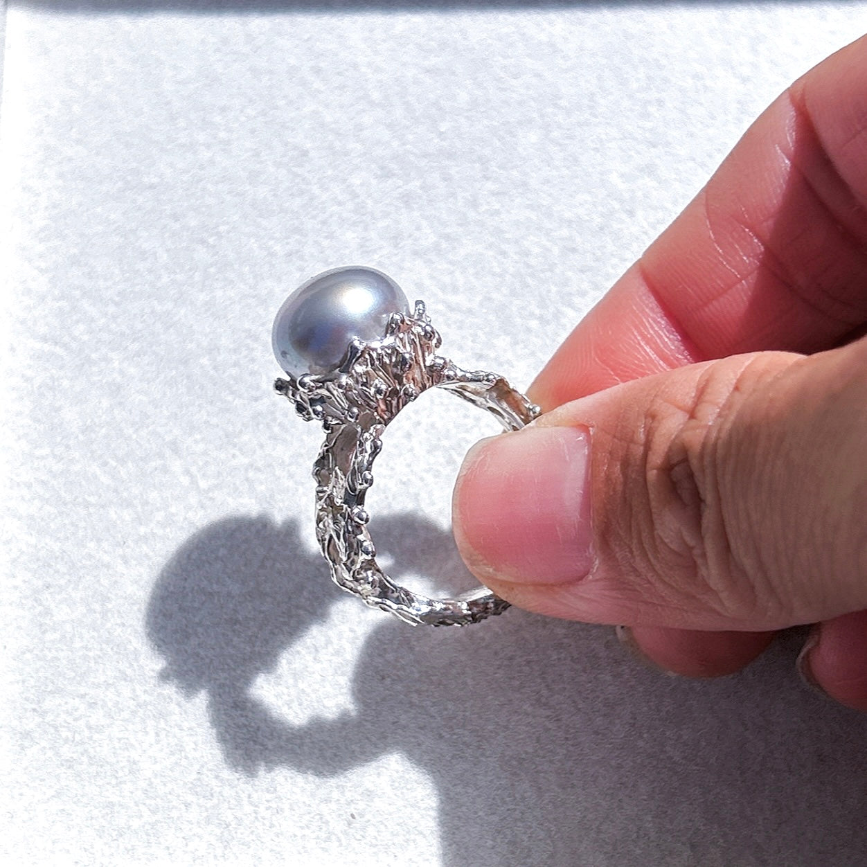 Silver freshwater pearl statement ring with textured finish, hand-carved casting ring band with 11mm cultured freshwater pearl