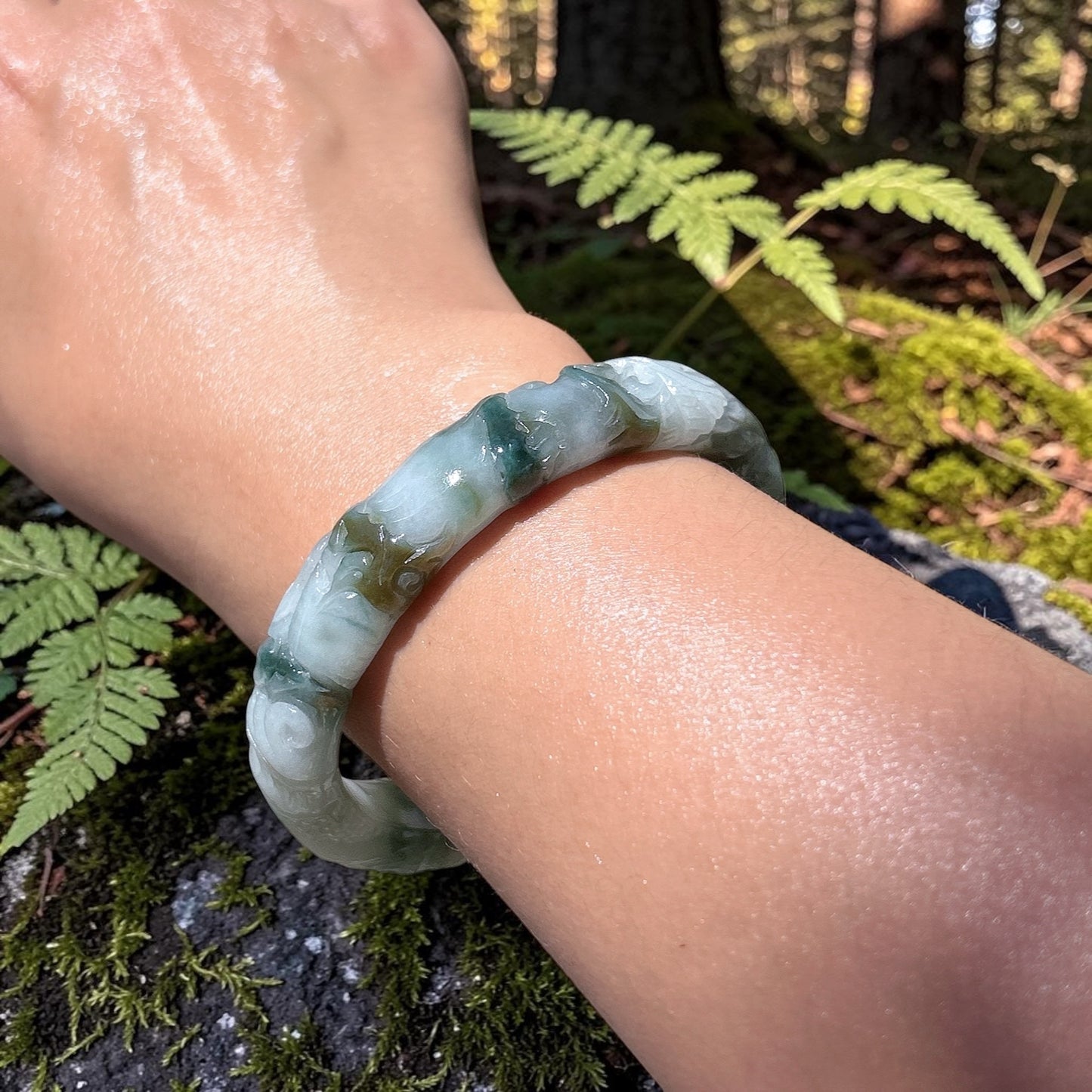 Myanmar jadeite craving bangle fits 58-59mm, hand craving dragon bangle, Certified Grade A Jade, Burmese jadeite Jewelry 58.9x8x12mm