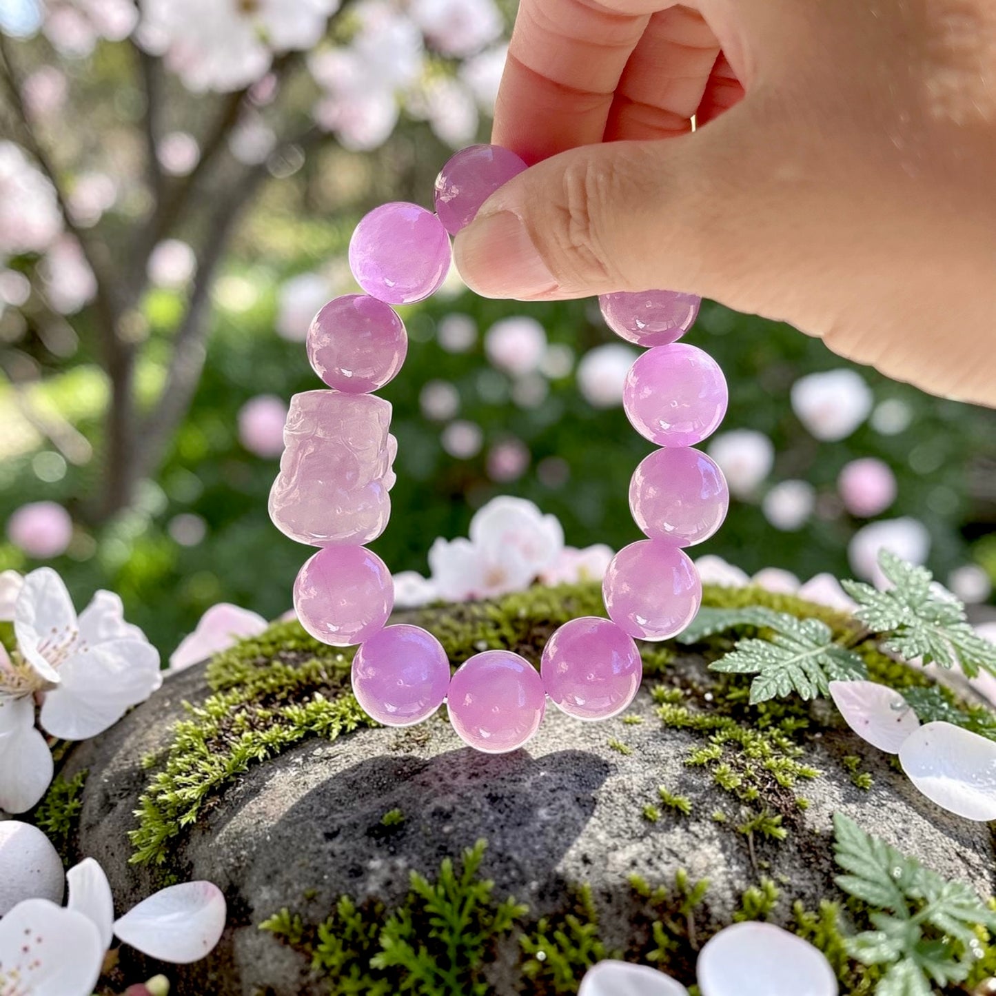 15MM+ natural Kunzite bracelet with pixiu cravings, healing gemstone present for her, cat eye purple Kunzite beaded bracelet
