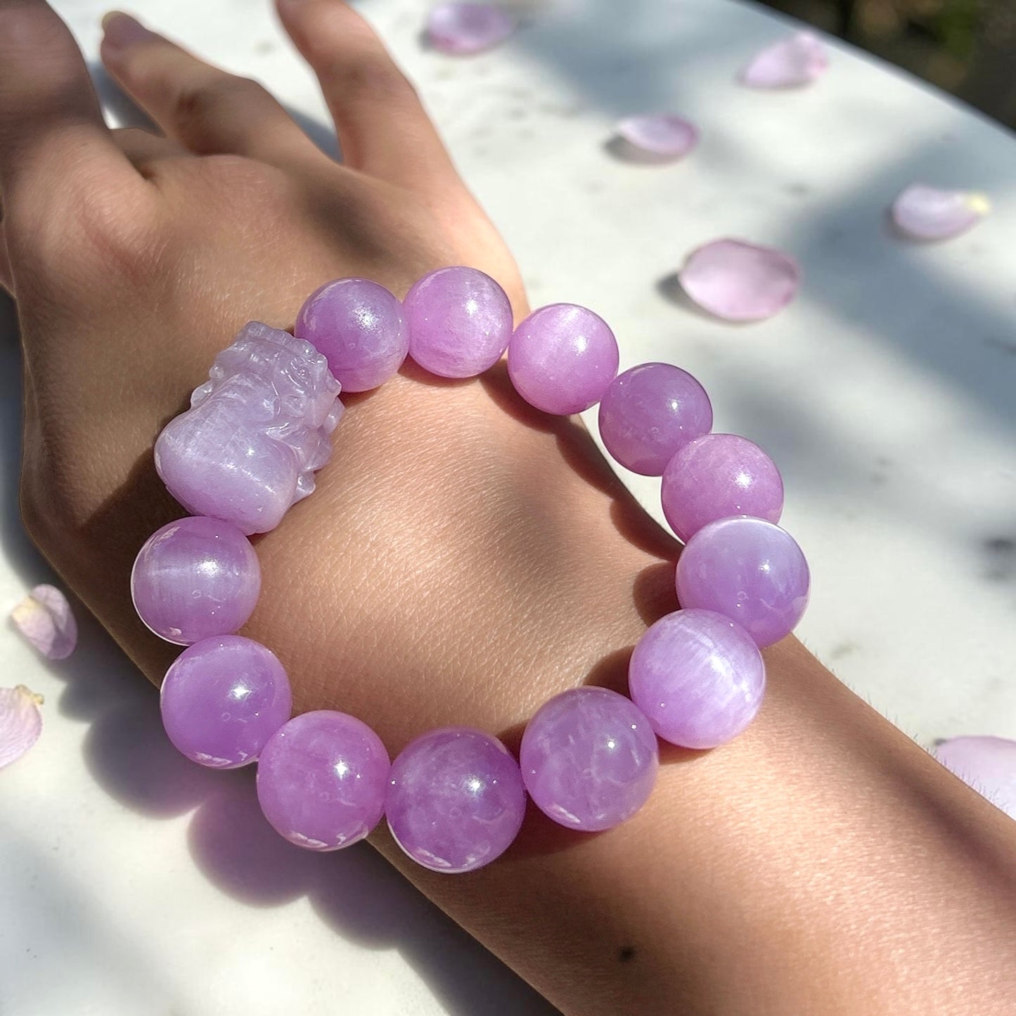15MM+ natural Kunzite bracelet with pixiu cravings, healing gemstone present for her, cat eye purple Kunzite beaded bracelet