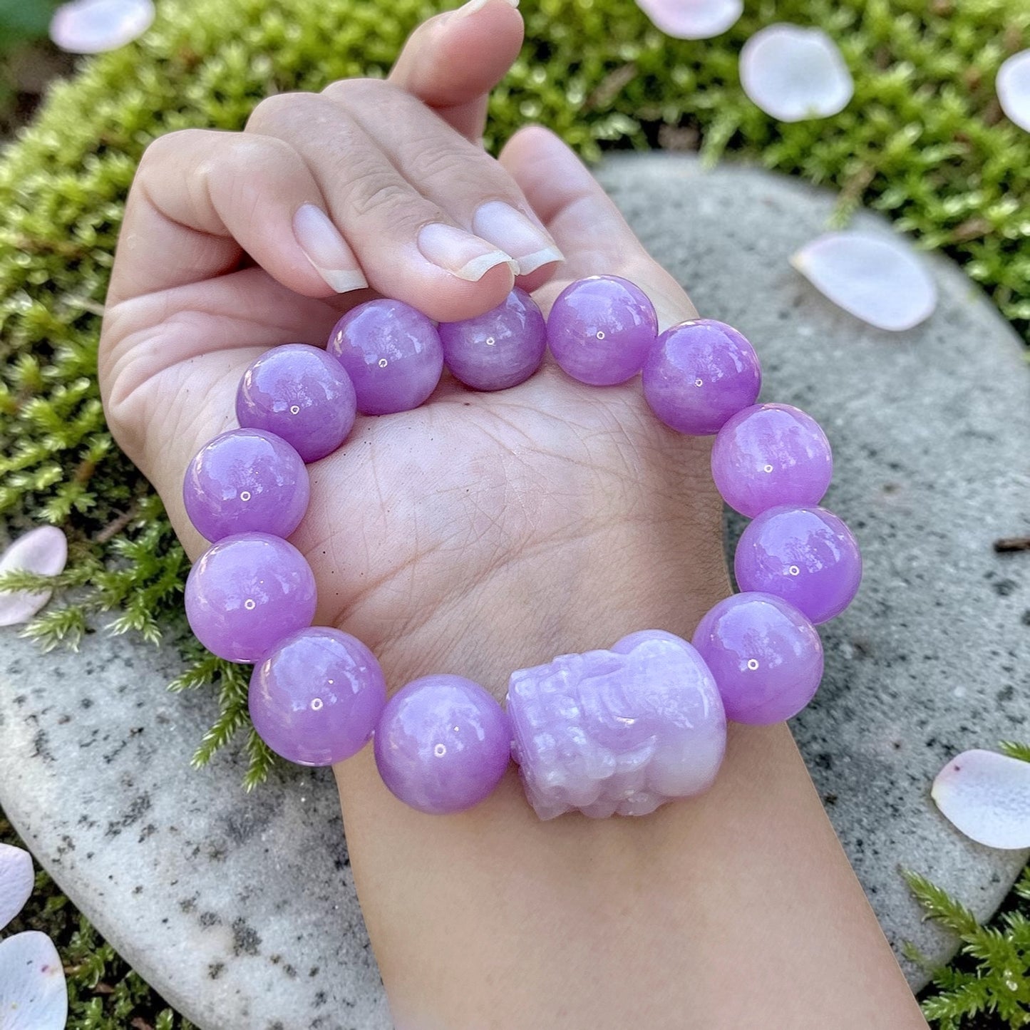 15MM+ natural Kunzite bracelet with pixiu cravings, healing gemstone present for her, cat eye purple Kunzite beaded bracelet