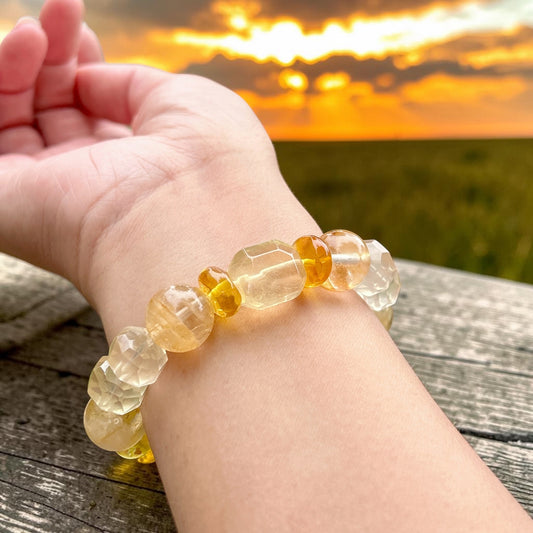 Yellow hematoid quartz, amber, lemon quartz, honey yellow tone gemstone bracelet. Natural crystal healing gift idea. Spiritual protection jewelry