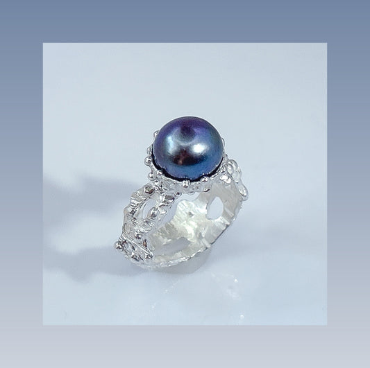 black pearl statement ring with textured finish, hand-carved casting ring band with 8mm cultured freshwater pearl