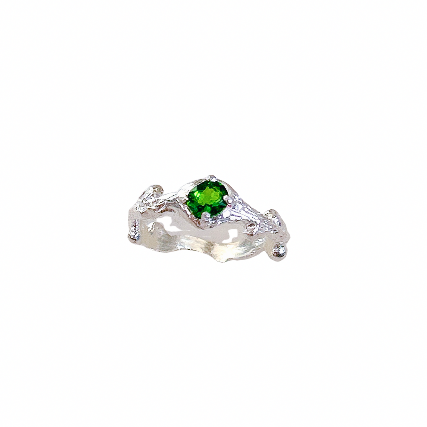 diopside ring, hand craved lost wax tree branches ring band in sterling silver, hand set gemstone ring with green chrome diopside
